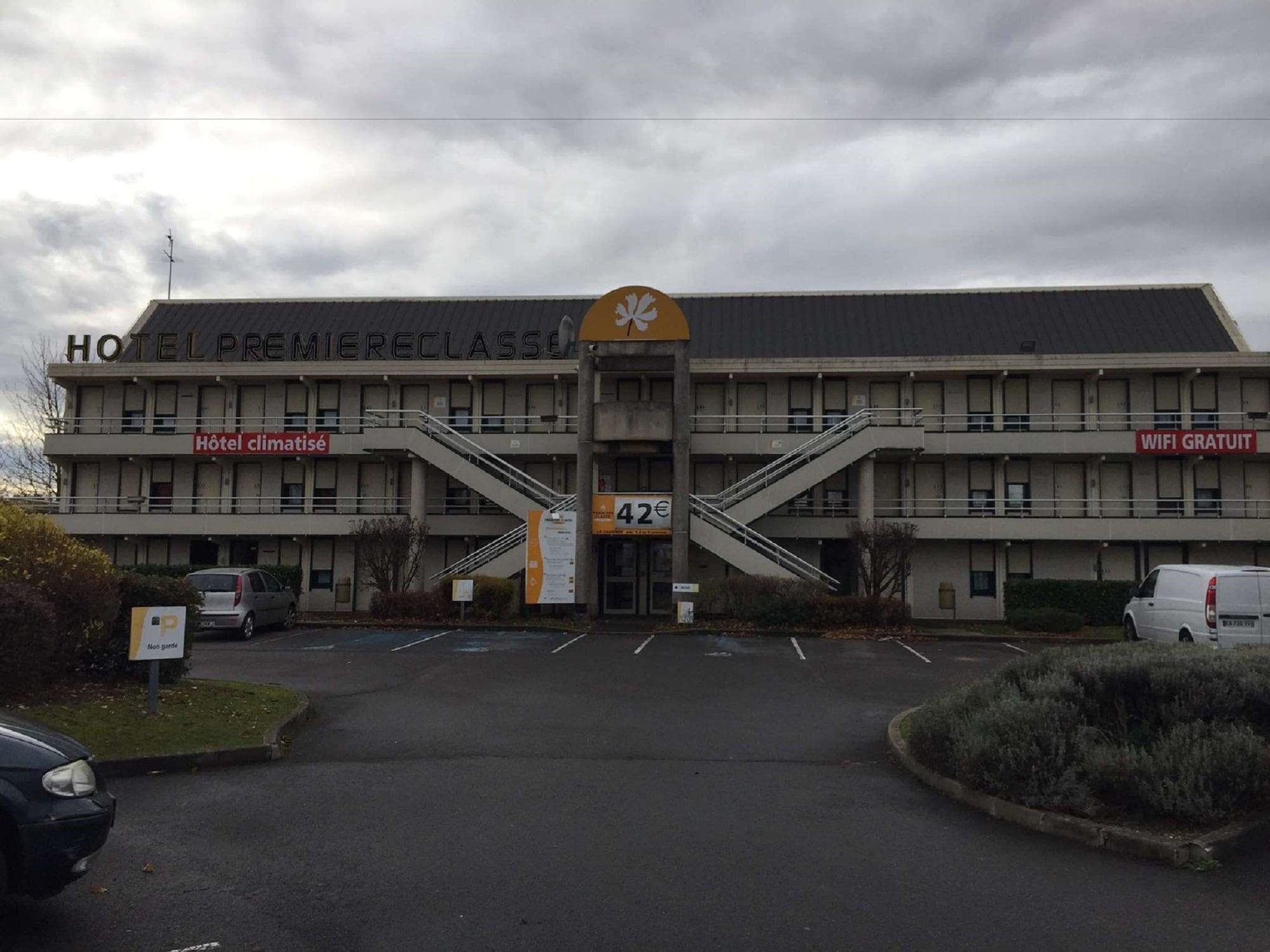 ホテル プルミエール クラッセ ブールジュ エクステリア 写真